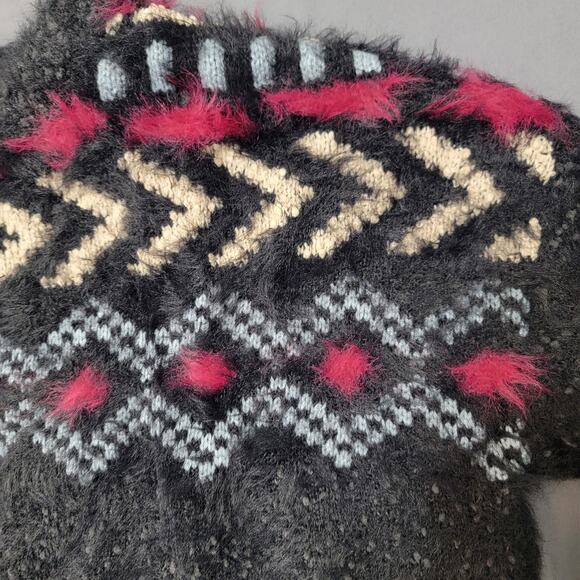 Arizona Jean Co Fuzzy Fair Isle Cropped Sweater Black Pink Cozy Winter Knit - Picture 2 of 9